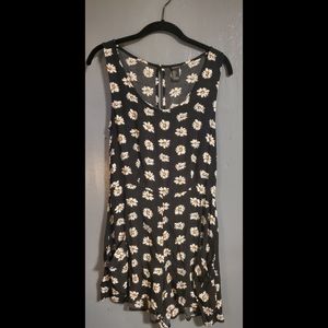 NW F21 Black Daisy Romper